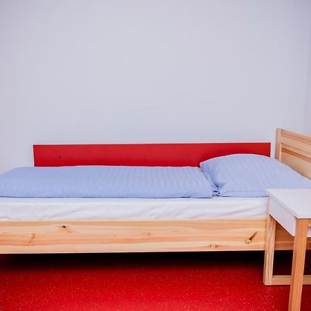 Miedzynarodowy Dom Spotkan Mlodziezy W Oswiecimiu Esterno foto
