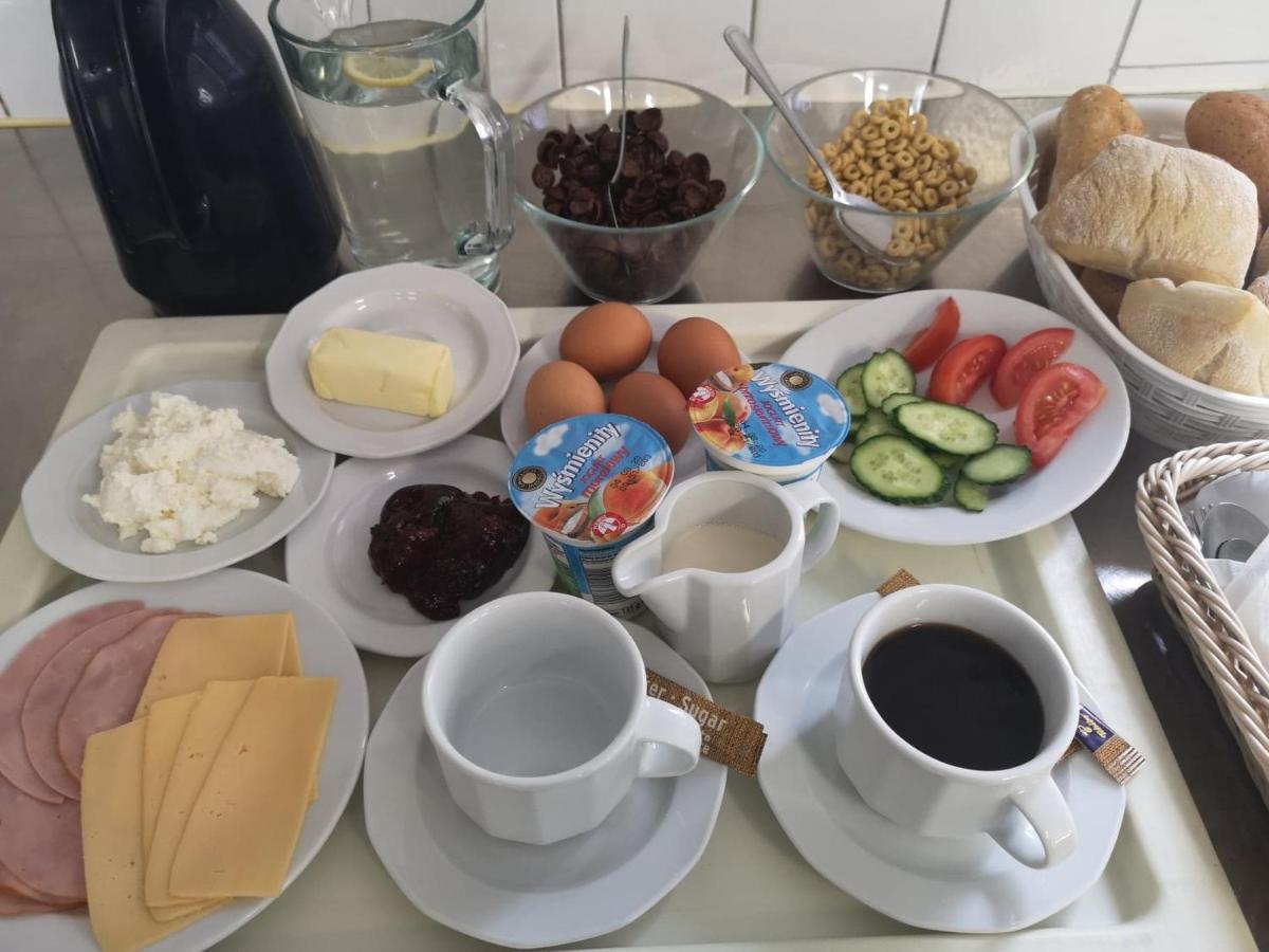 Miedzynarodowy Dom Spotkan Mlodziezy W Oswiecimiu Esterno foto